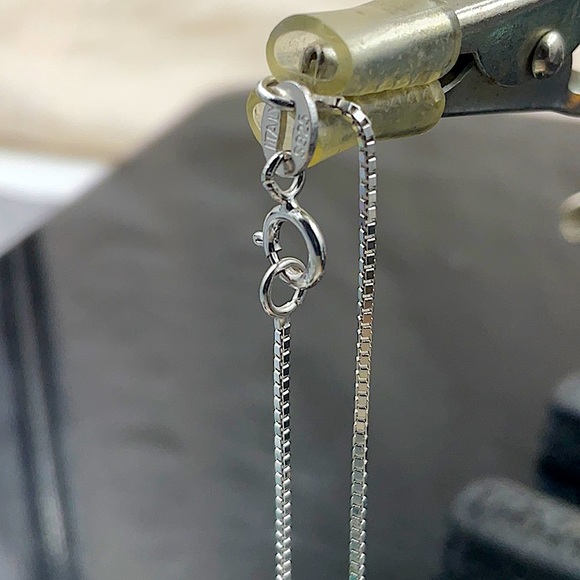 Glass Baron Glass Art Rainbow Heart Shaped Peace Sign 16” Necklace - Picture 8 of 10